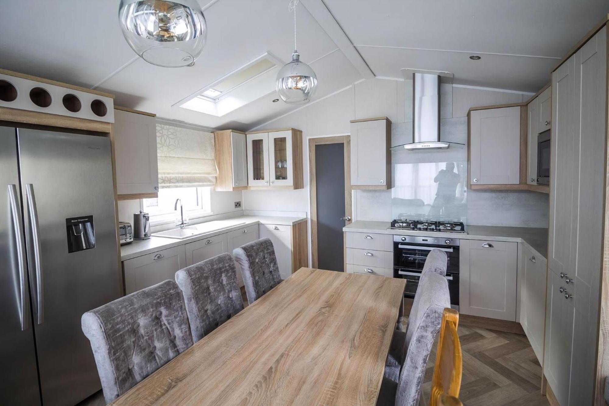 Stunning Caravan With Full Sea Views At Broadland Sands In Suffolk Ref 20236Bs Hopton on Sea Екстер'єр фото